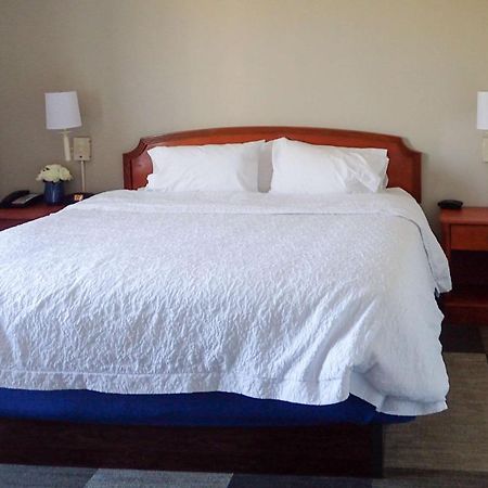 Comfort Inn & Suites Mt. Holly - Westampton Экстерьер фото