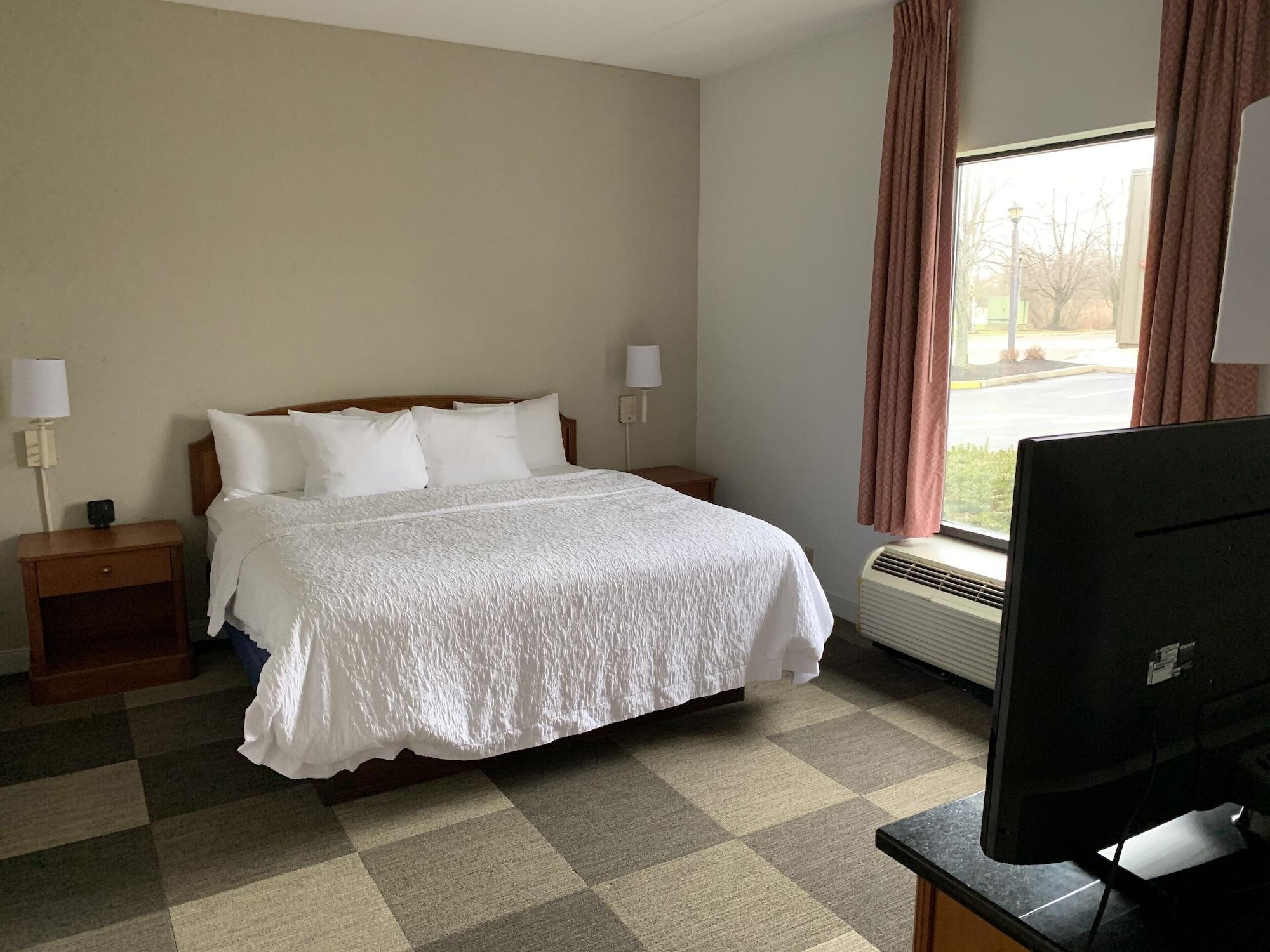 Comfort Inn & Suites Mt. Holly - Westampton Экстерьер фото