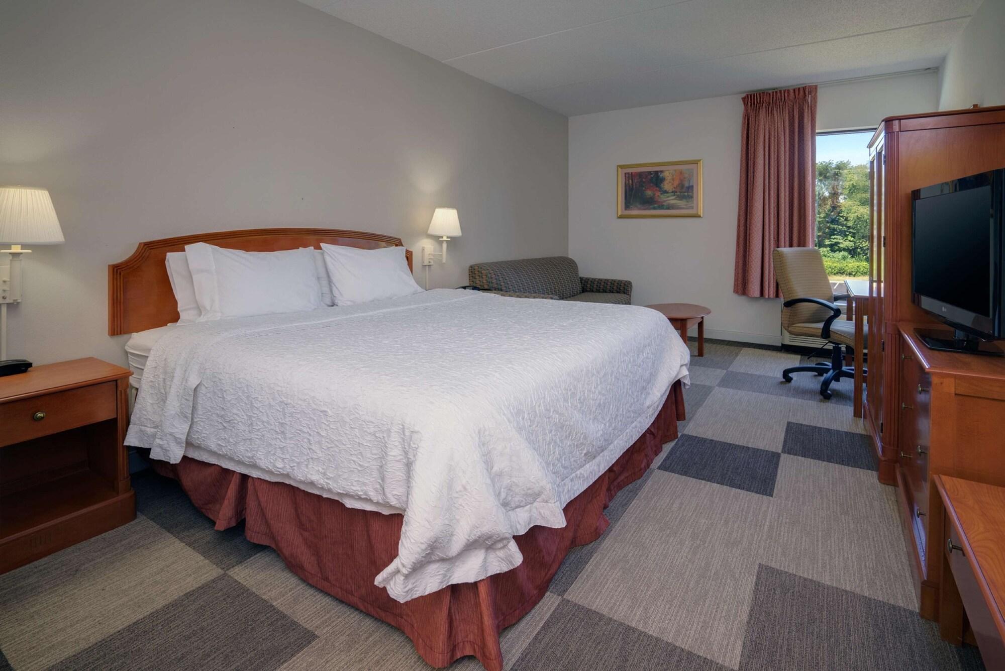 Comfort Inn & Suites Mt. Holly - Westampton Экстерьер фото