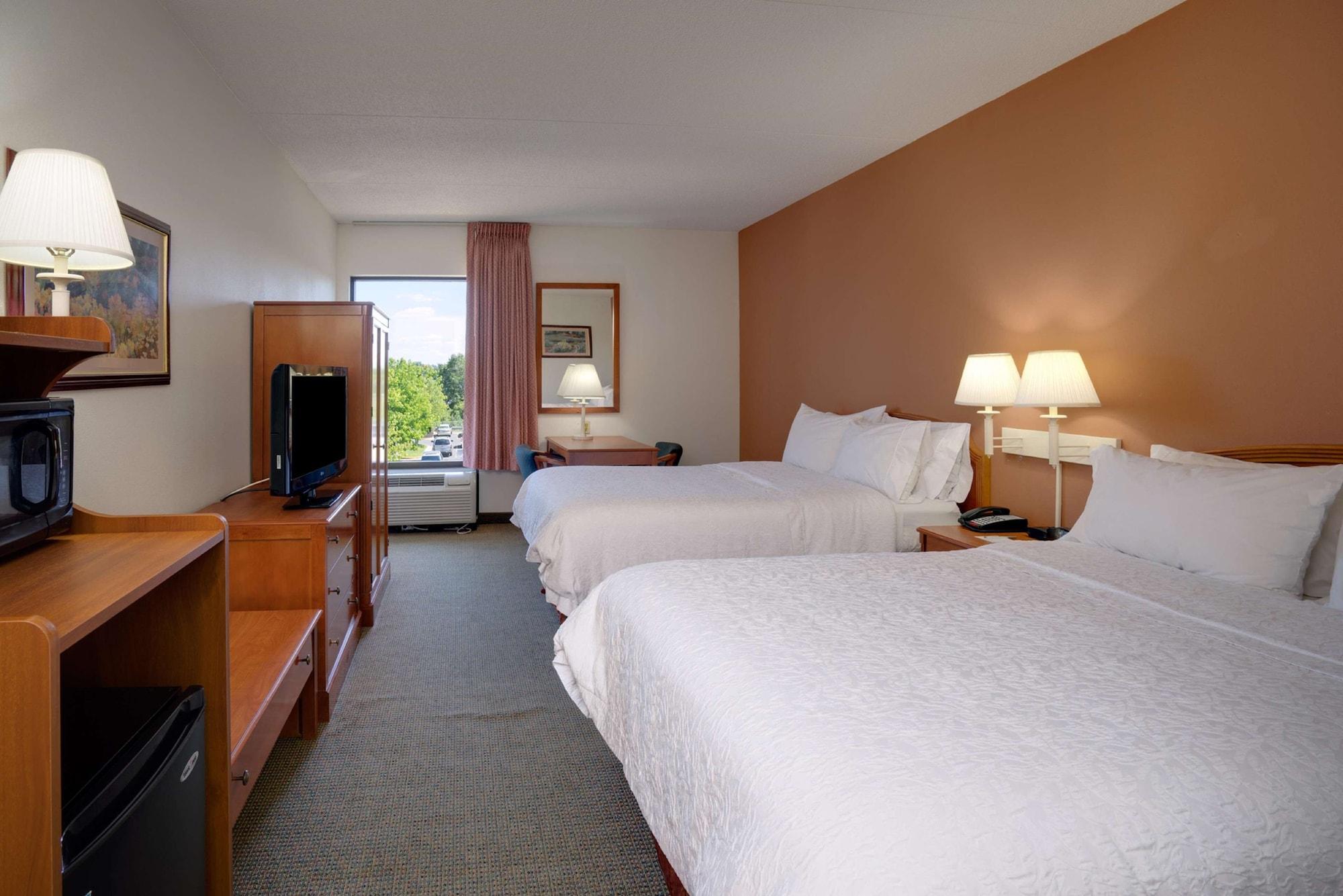 Comfort Inn & Suites Mt. Holly - Westampton Экстерьер фото